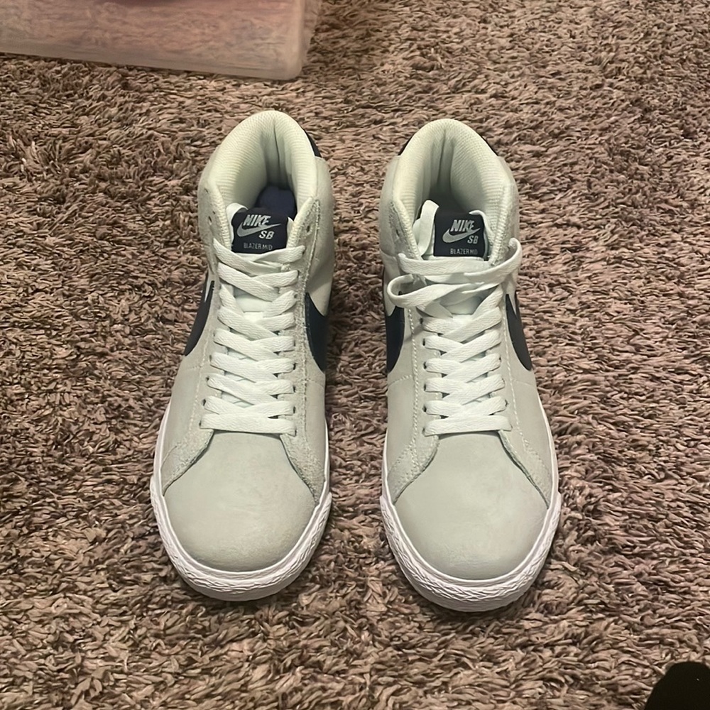 Zoom Blazer Mid SB Barely Green Navy